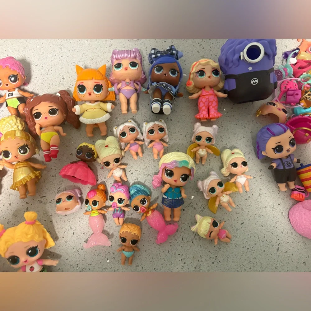 Colorful Doll Collection - Picture 4 of 4
